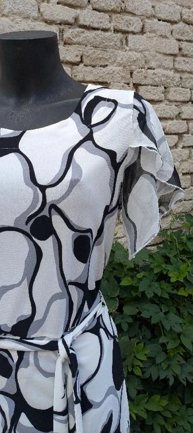 HALINA 06-581 - elegantní dámské letní společenské šaty s řasením