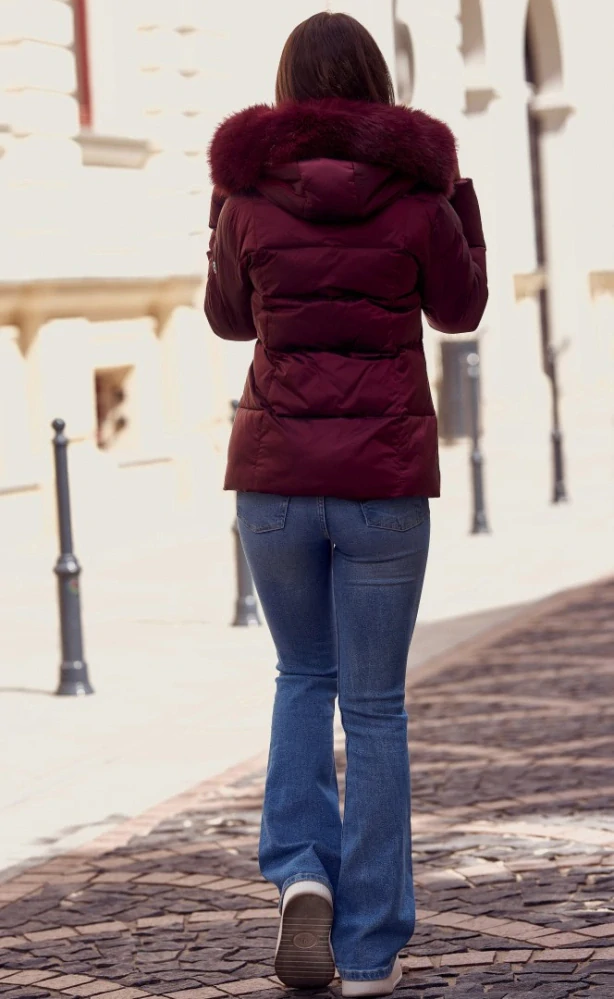 LARA-dámská zimní bunda s umělou kožešinou-VÍNOVÁ