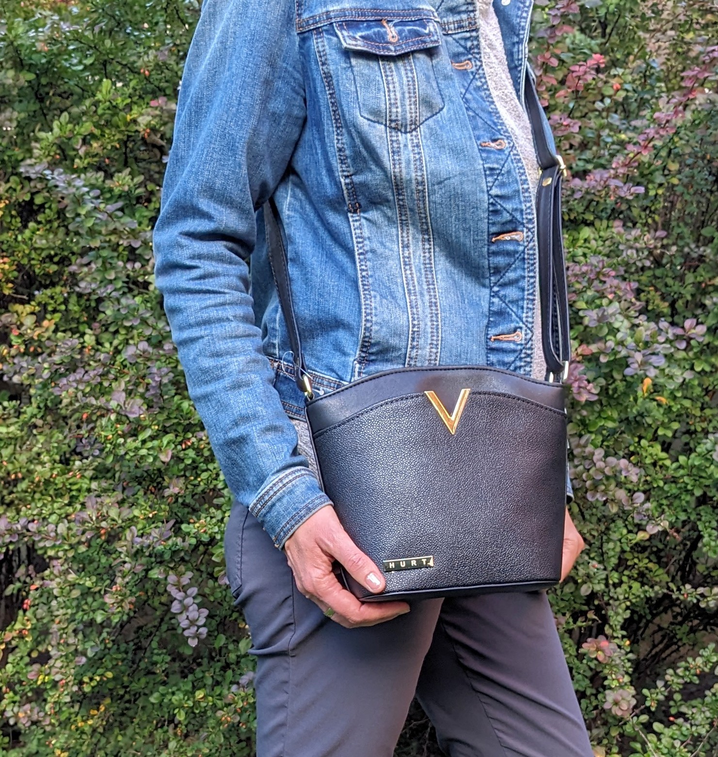 Crossbody kabelka - černá HURT H-636 černá