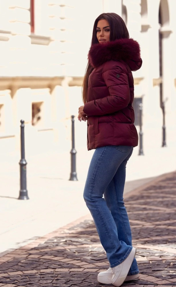 LARA-dámská zimní bunda s umělou kožešinou-VÍNOVÁ