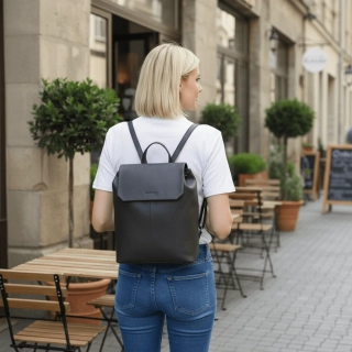 dámský KOŽENÝ batoh Sendi Design - ČERNÁ